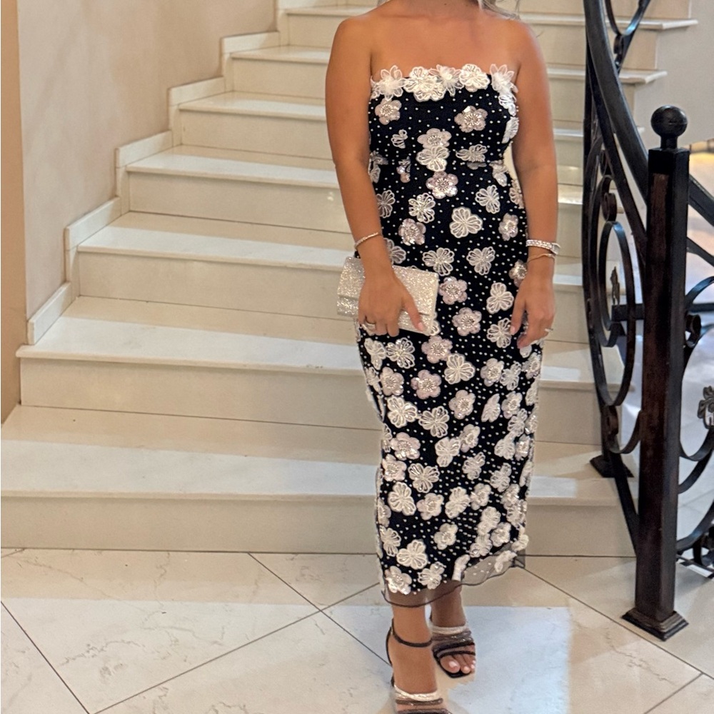 Elliatt Black Strapless Midi Dress with White Floral Appliqué